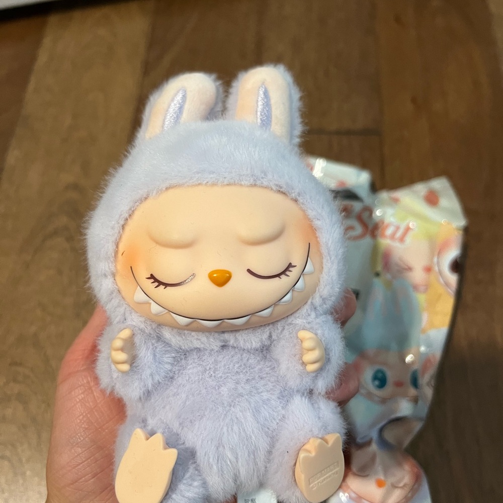 THE MONSTERS - Have a Seat Vinyl Plush